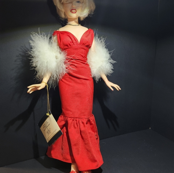 Vintage Marilyn Monroe 1983 World Doll Vintage Marilyn Monroe 1983 World Doll